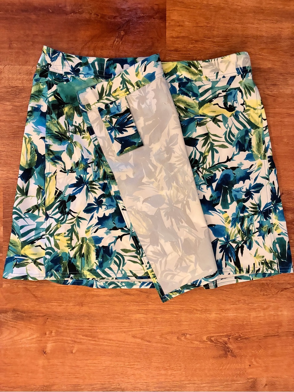 RipSkirt Hawaii Wrap Around Skirt XL Length 2 Blue Green White Yellow Tropical